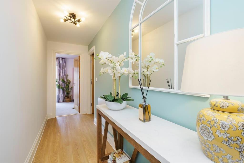 Darlington - 2 Bedroom Luxury Apartment By Mint Stays Bristol Exterior foto